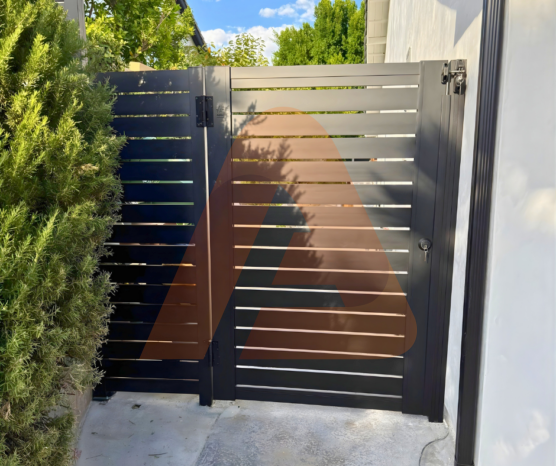 2 | Alu40 Universal DIY 4' x 6' Gate Kit BLACK (PAD GATE - NEW) | Aluglobusfence.com