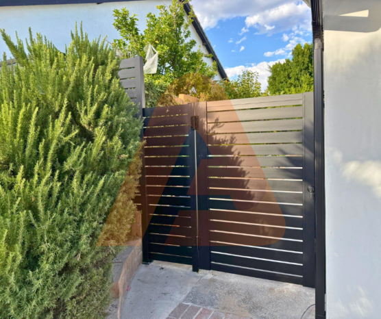 5 | Alu40 Universal DIY 4' x 6' Gate Kit BLACK (PAD GATE - NEW) | Aluglobusfence.com