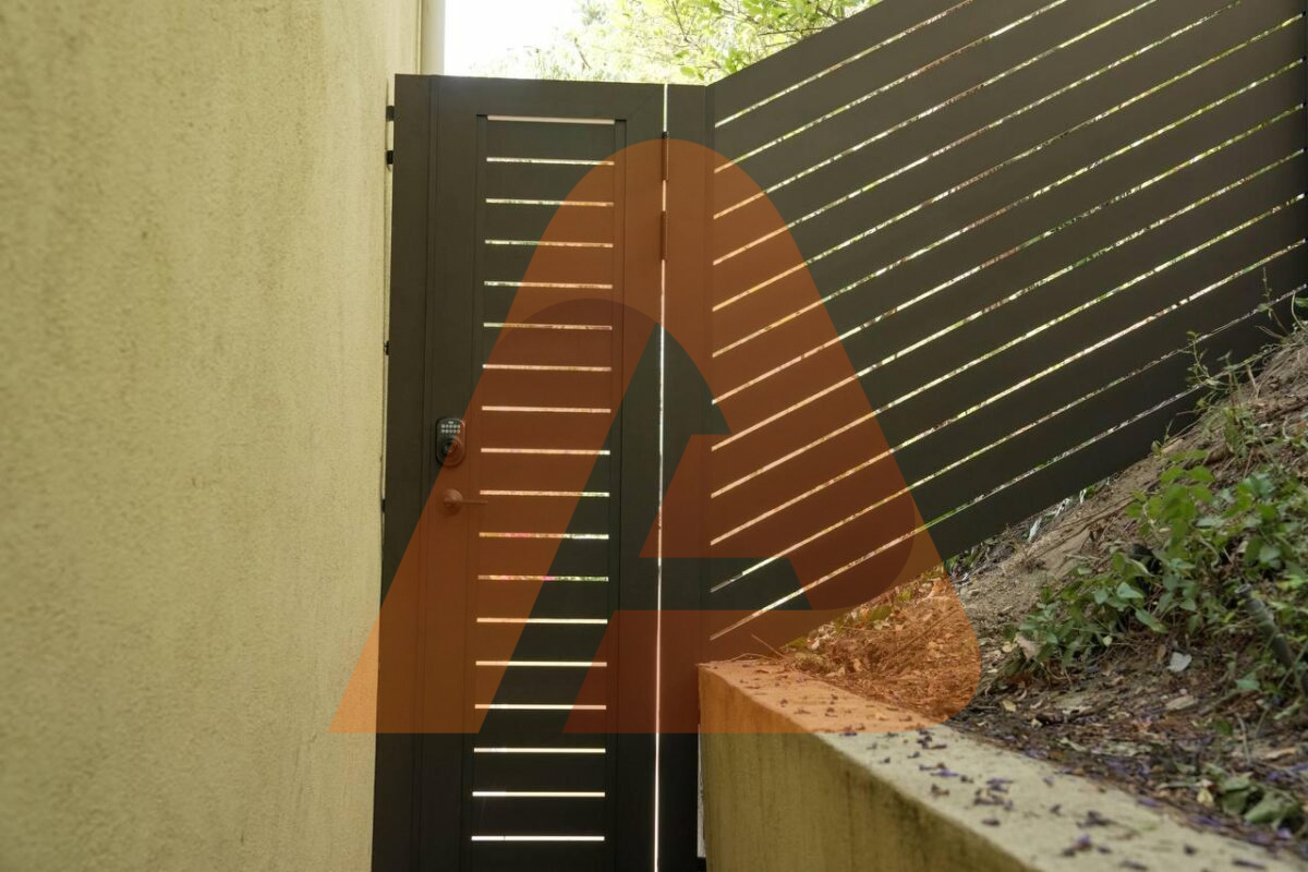 IMG 20250107 WA0039 | ALU-40 6.3” Modern Horizontal Wall Topper Kit | 6.3’ x 3’ Durable Privacy Solution | Aluglobusfence.com