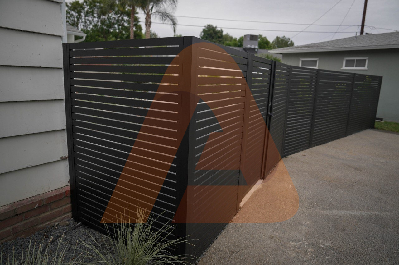 IMG 20250214 WA0029 | H.D Alu20 SLAT Contractor Line 8′ x 5′ Horizontal Fence Frame | Aluglobusfence.com