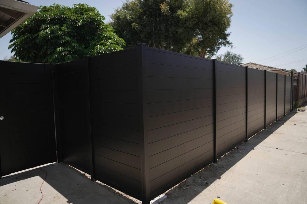 photo 2024 12 17 15.03.47 | Modern Horizontal Aluminum Fence Kit – ALU-50 T&G Black powder coated 6’3” Wide x 6’ Tall | Aluglobusfence.com