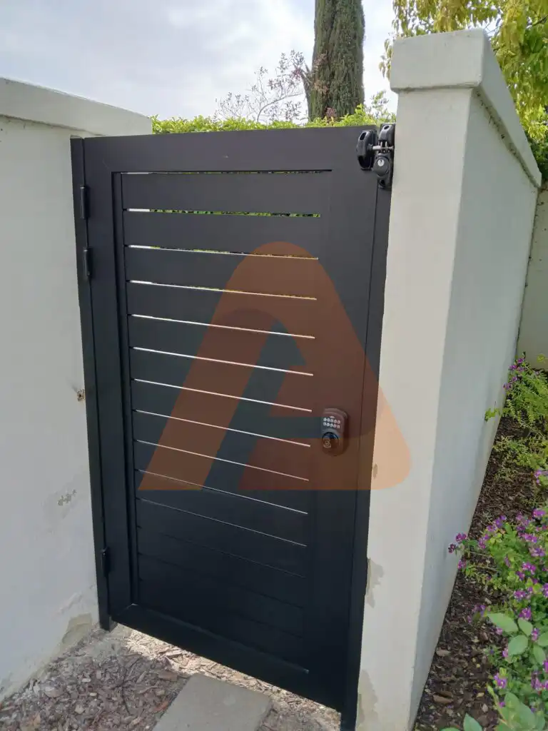 ALU 40 black slat pedestrian gate installed by Aluglobus Aluminum Systems