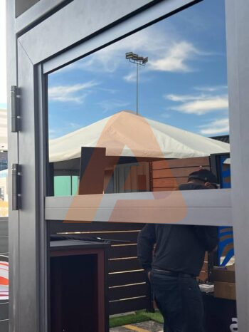 photo 2025 02 23 22.49.54 | Modern Plexiglass Alumium Pedestrian Gate – 4x6 & 6x6 | DIY & Heavy-Duty Kits | Aluglobusfence.com