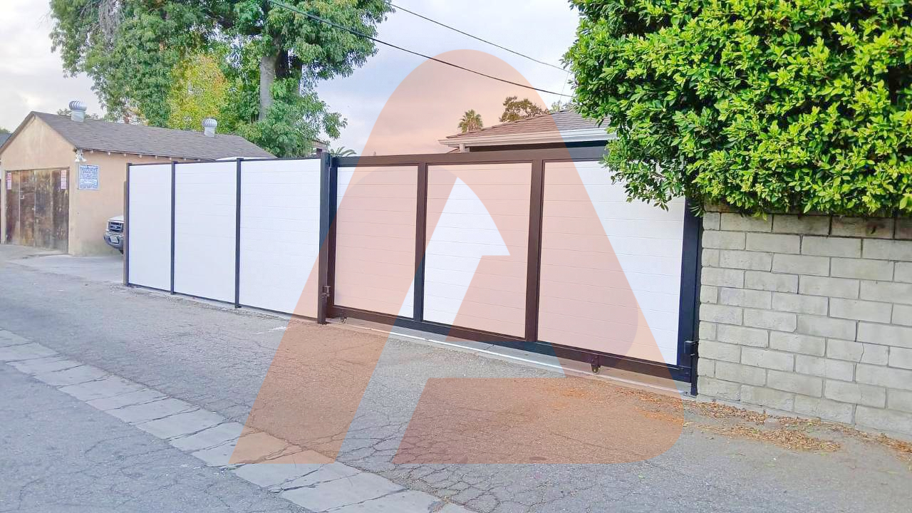 photo 4 2025 02 06 08 45 39 | Transform Your Space With Durable Aluminum White Vinyl Fencing | Aluglobusfence.com