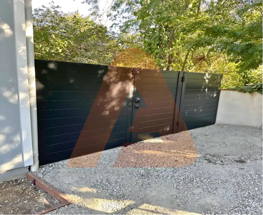 Professional Installation Services | Fence Hardware in Orange County | Aluglobusfence.com