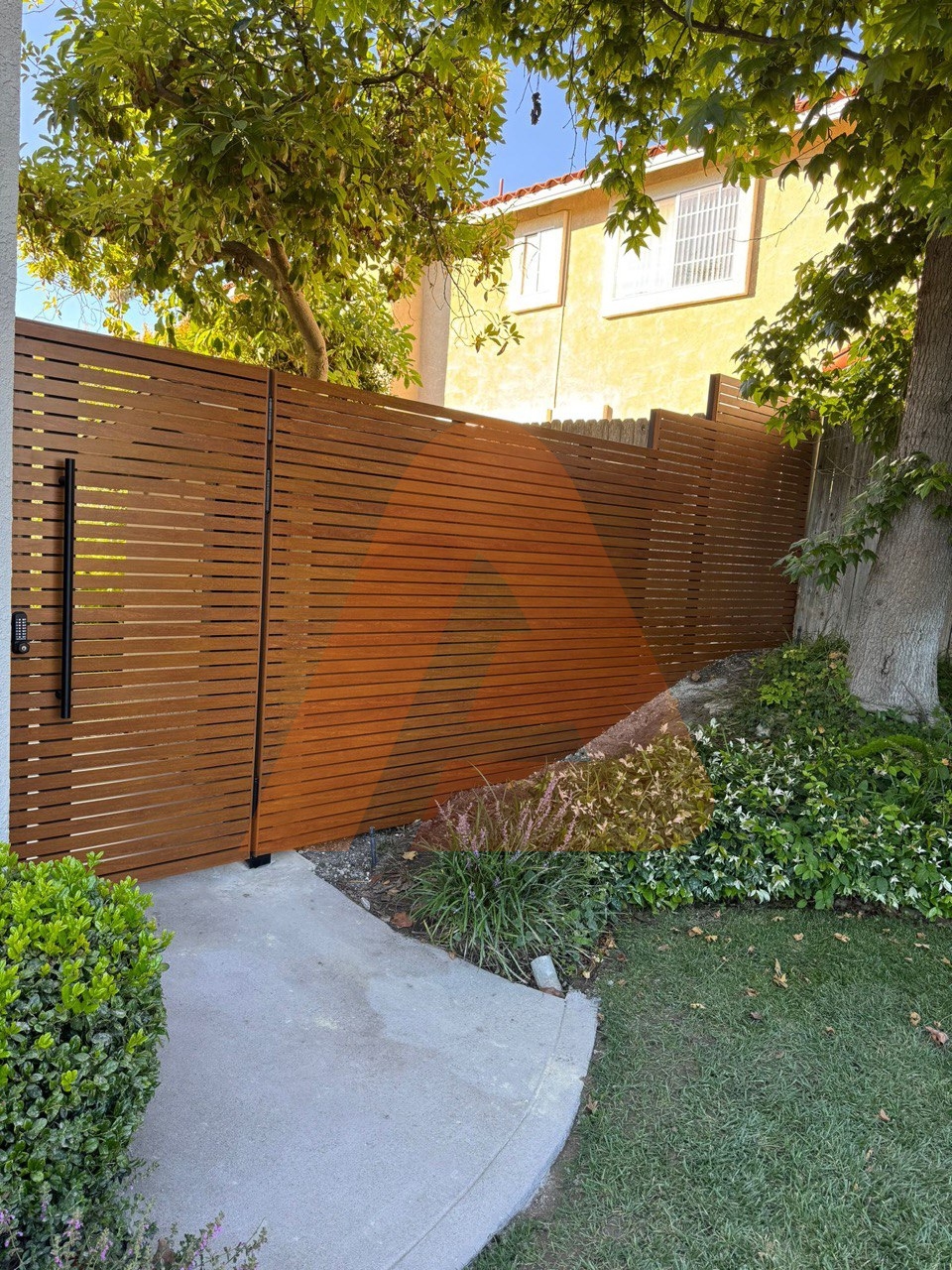 Sustainable aluminum wall cladding on Malibu home