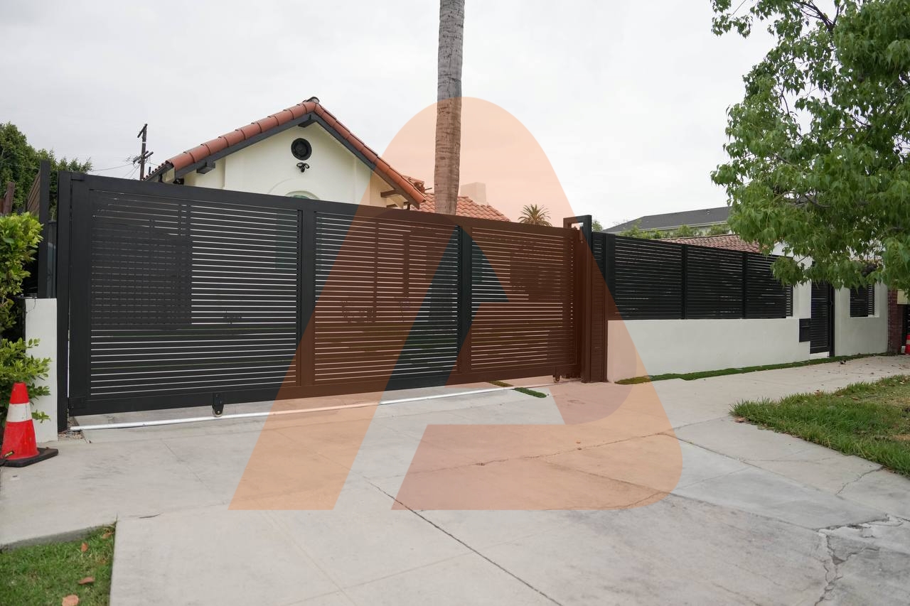 photo 21 2024 11 16 22 04 30 | Stylish and Durable Entrance & Driveway Gates for Oregon Homes | Aluglobusfence.com