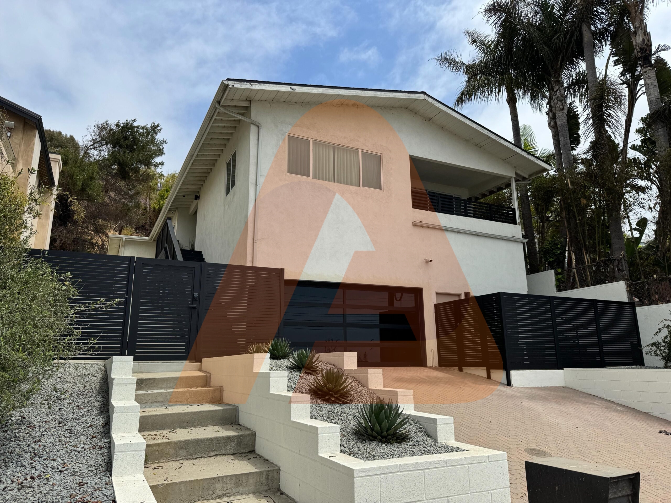 No Maintenance = No Regrets | Modern Aluminum Fence Designs for Orange County Homes | Aluglobusfence.com