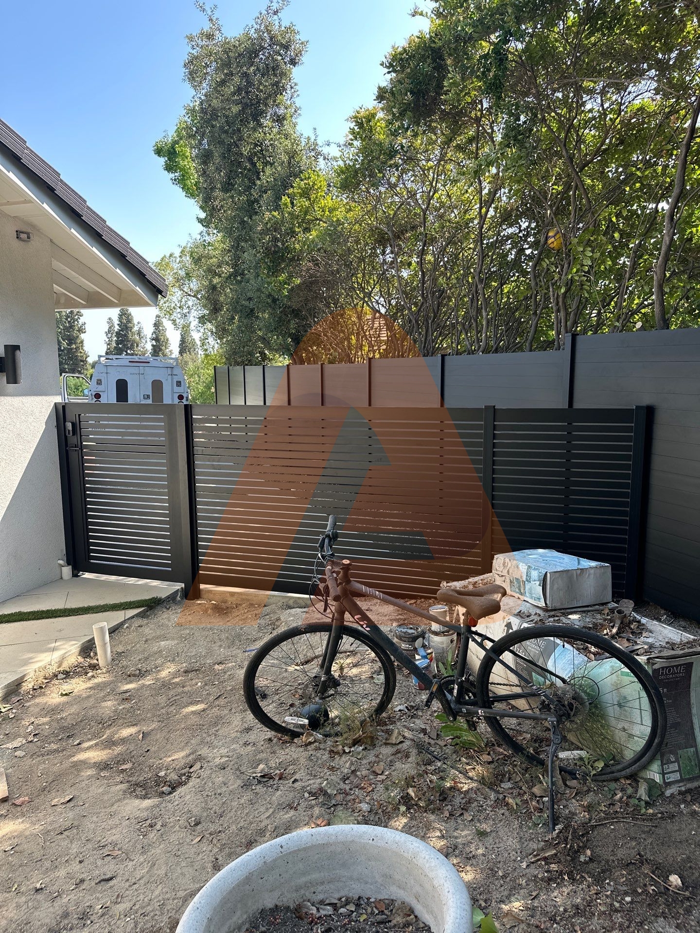 Installation Challenges for Privacy Gates on Multi-Acre Estates