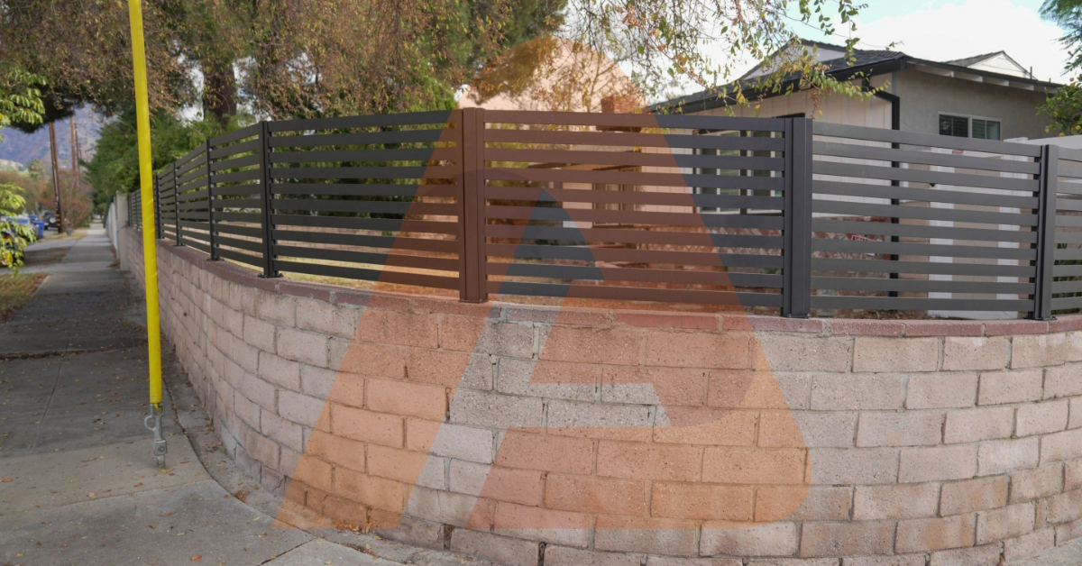 Horizontal Fence Panels in Scottsdale: The Modern Look for Arizona Homes | Aluglobusfence.com