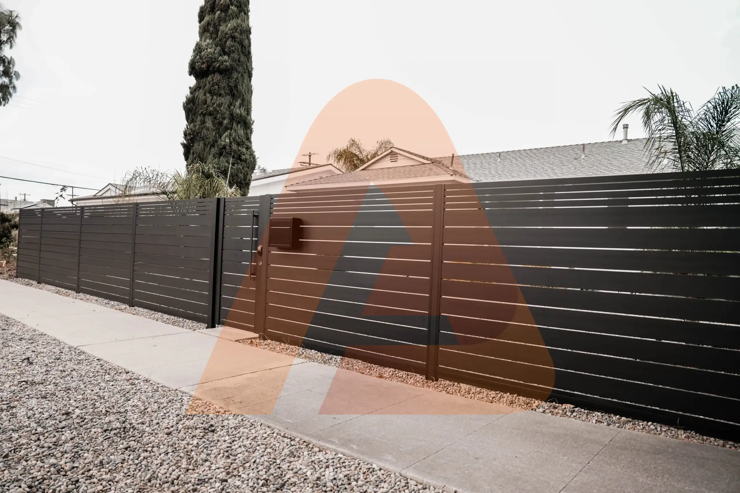 Design Trends Shaping Horizontal Fence Panels in Scottsdale