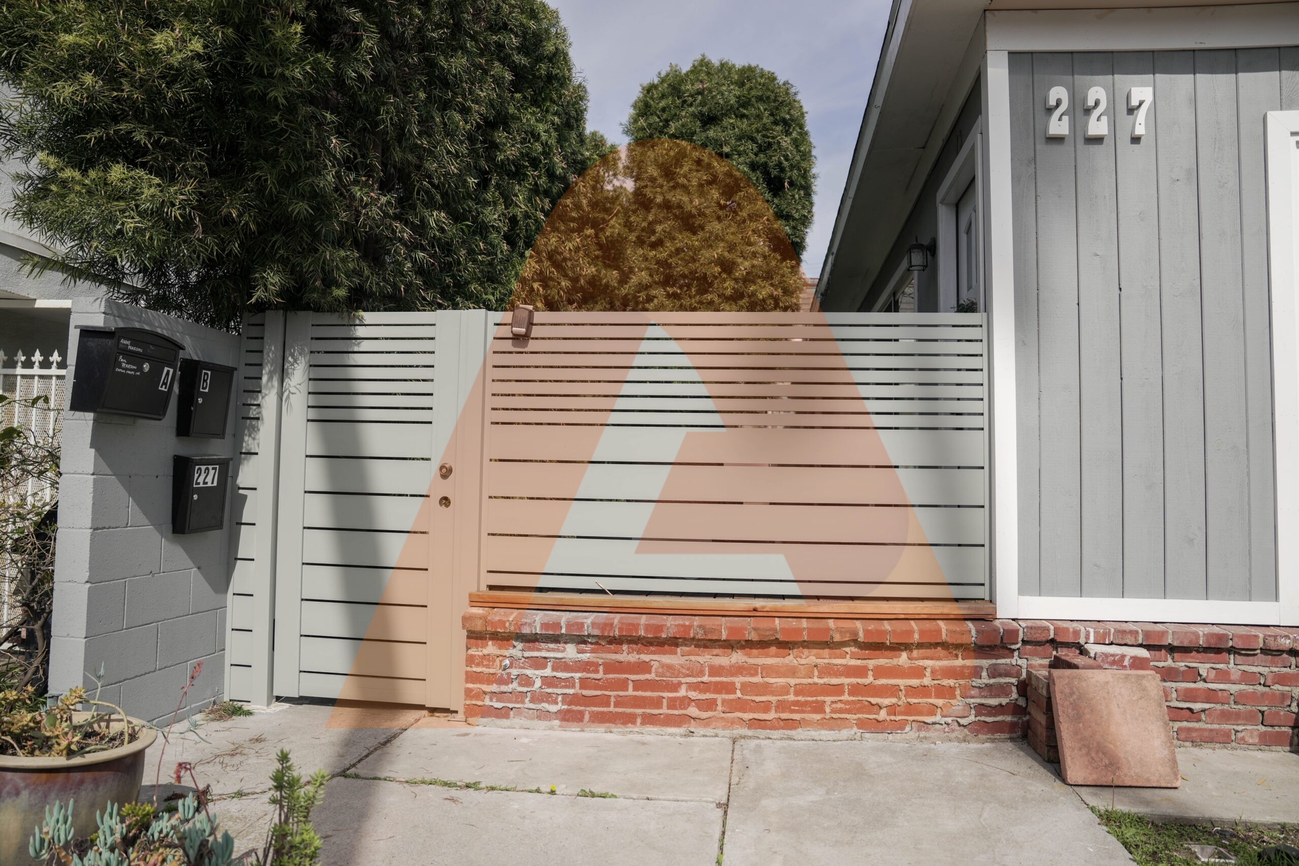 ngp0OmbM | How Smart Gate Technology is Changing Security for Murrieta Residences | Aluglobusfence.com