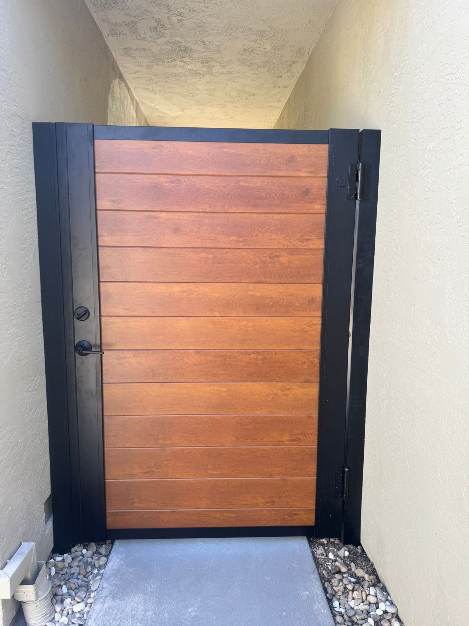 DIY Gate Front
