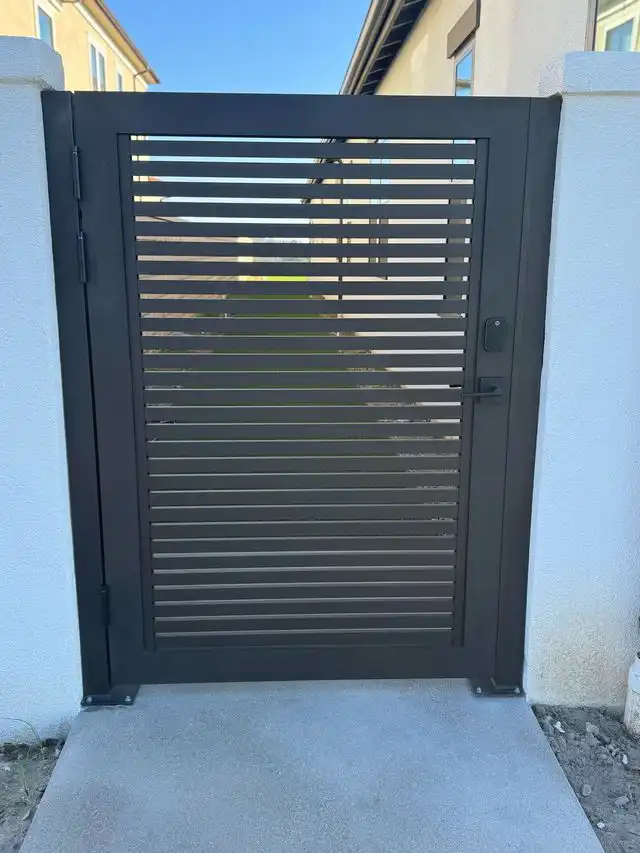 ALU20 Universal DIY 4 by 6 horizontal aluminum pedestrian gate