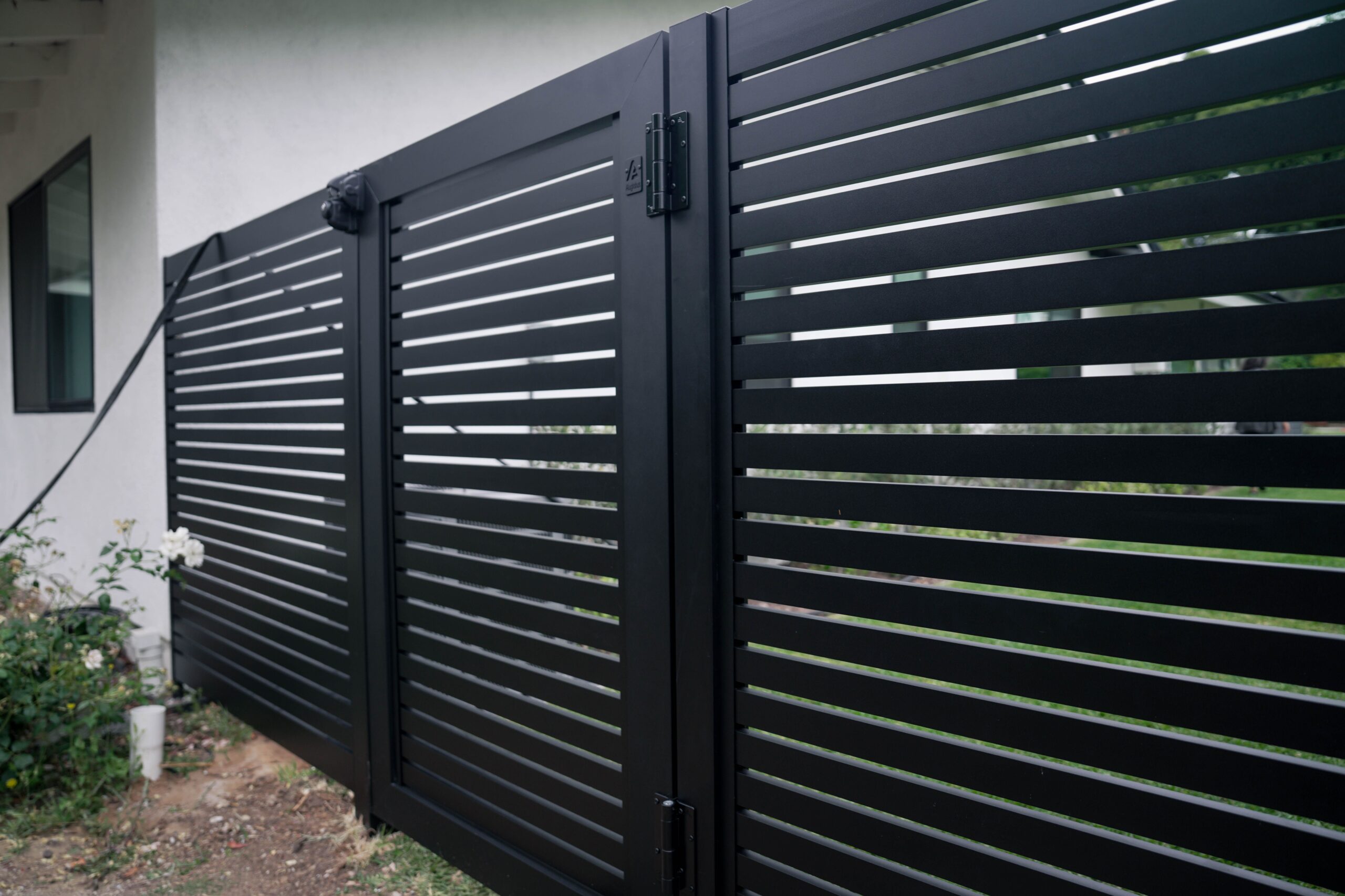 cgYIKD I scaled | Alu Cladding Clad100 – Woodgrain RED OAK (Aluminum Cladding Panel) | Aluglobusfence.com