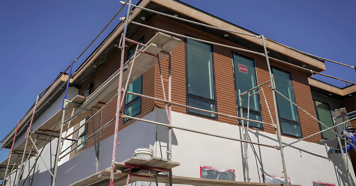 Engineering Zero-Maintenance Privacy for Multi-Acre Estates | Aluglobusfence.com