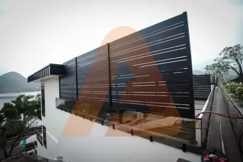 ALU 20 black slat fence installed by Aluglobus Aluminum Systems