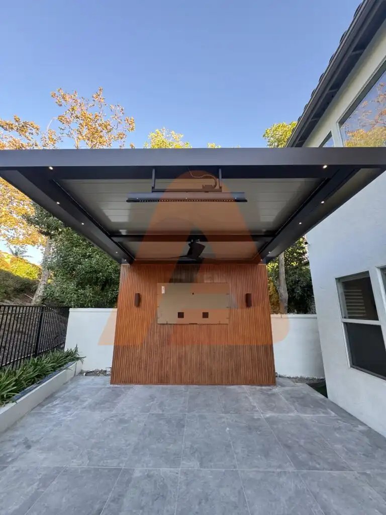 Aluminum wall cladding wood grain cladding installed by Aluglobus Aluminum Systems