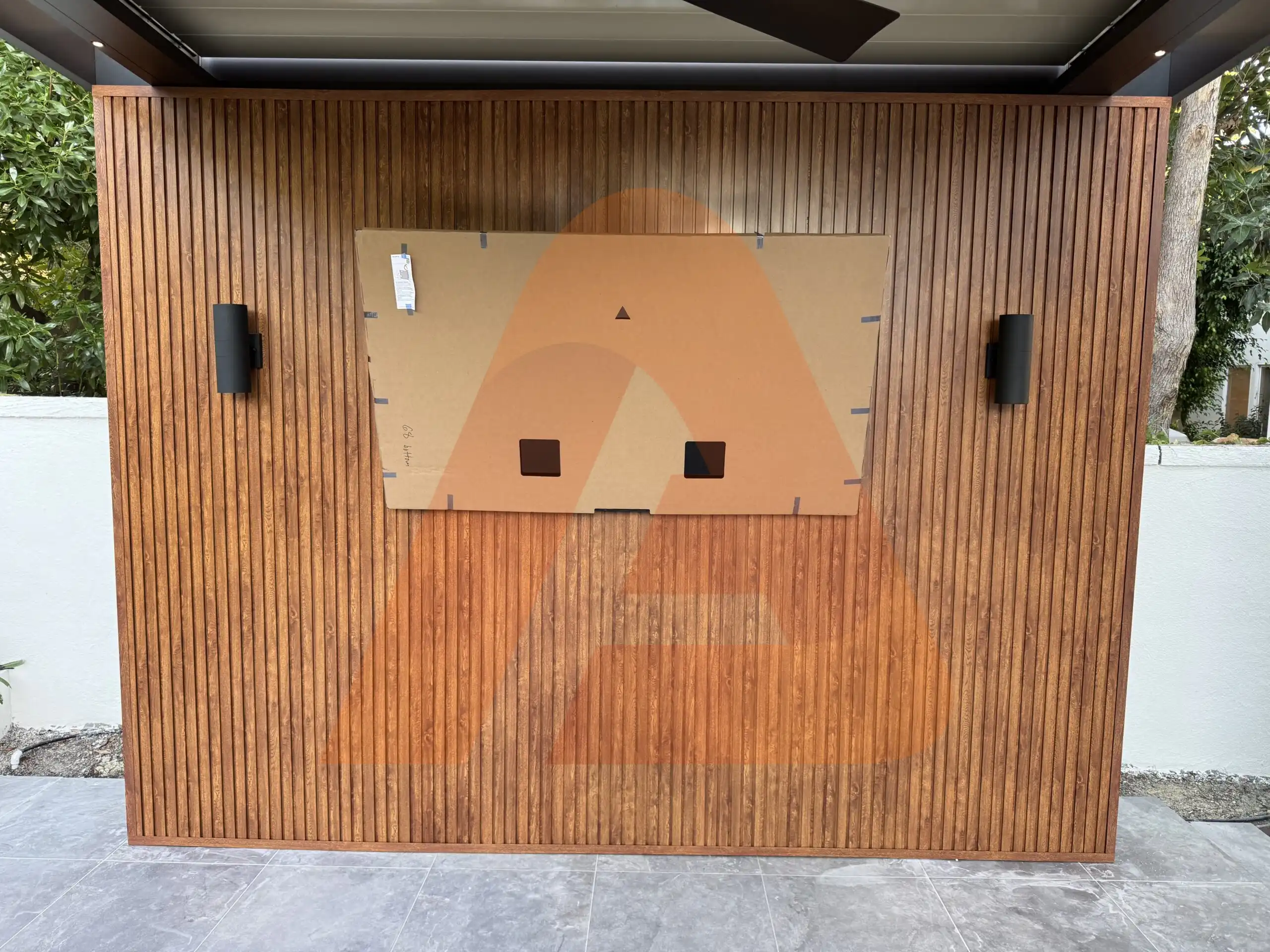 Aluminum wall cladding wood grain cladding installed by Aluglobus Aluminum Systems