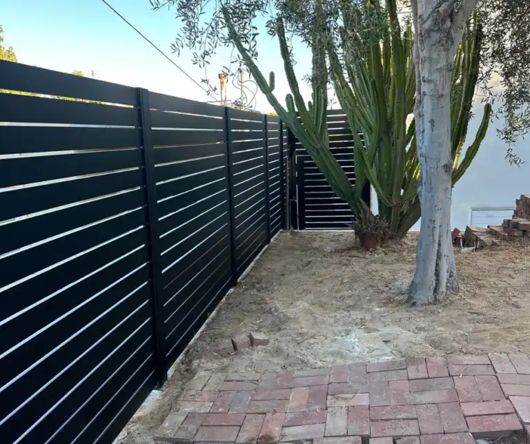 Aluminum Fence Kit Alu50 T&G 6' x 6.3'