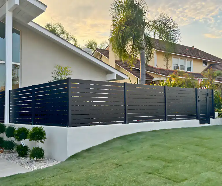 Aluminum Fence Kit Alu50 T&G 6' x 6.3'
