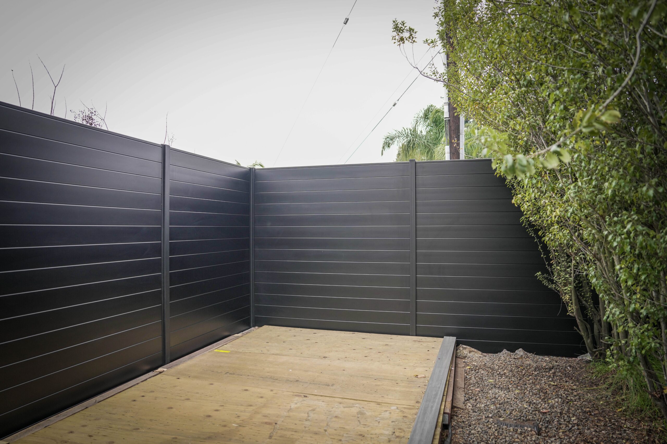 Aluminum Fence Contractor