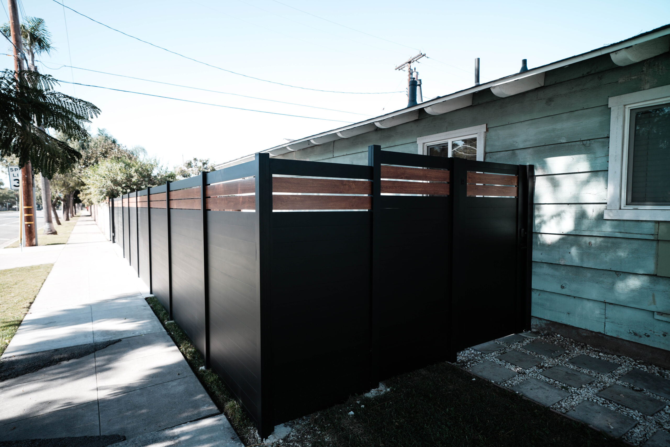 | DIY Aluminum Gate Kit | Aluglobusfence.com