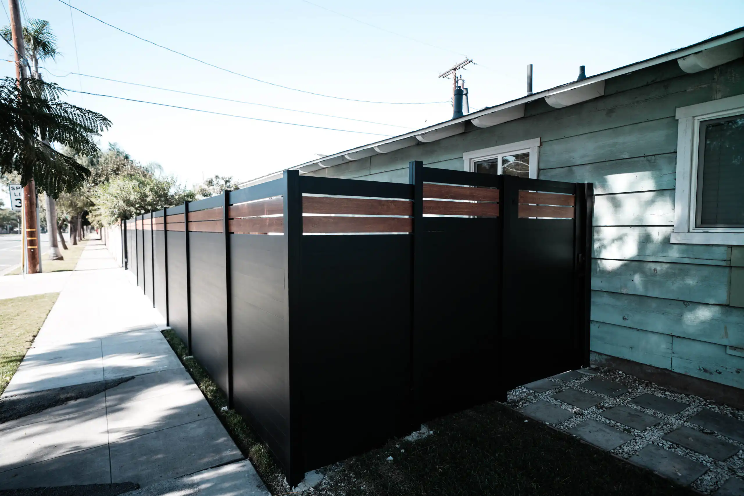 | DIY Aluminum Gate Kit | Aluglobusfence.com