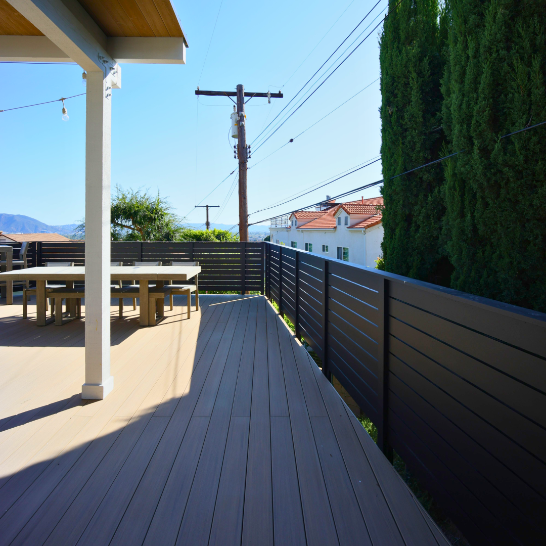 Outdoor deck aluminum railing