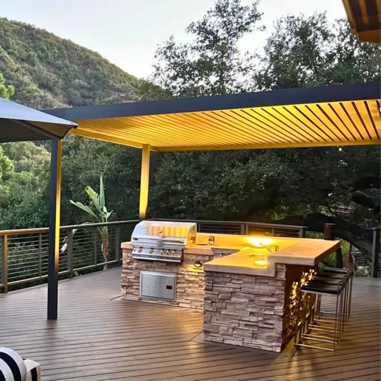 Aluminum slat roof patio cover installed by Aluglobus Aluminum Systems