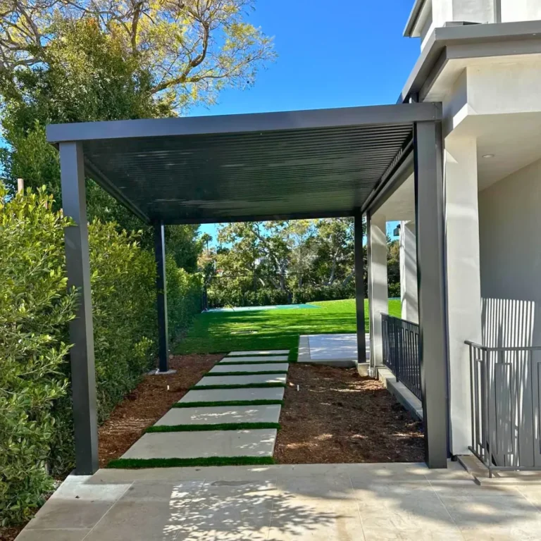 Aluminum slat roof patio cover installed by Aluglobus Aluminum Systems