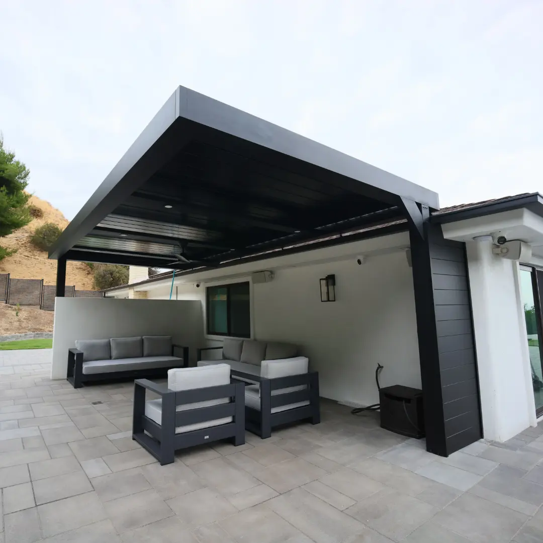 Automatic louvered patio cover installed by Aluglobus Aluminum Systems
