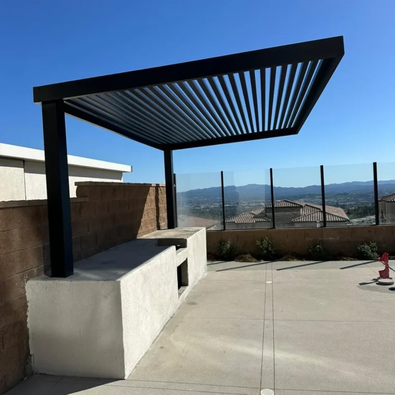 Cantilever slat roof patio cover installed by Aluglobus Aluminum Systems