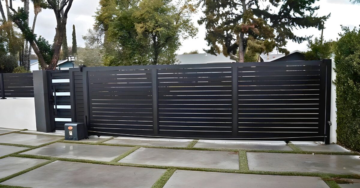 Choosing the Right Driveway Gate Contractor in California
