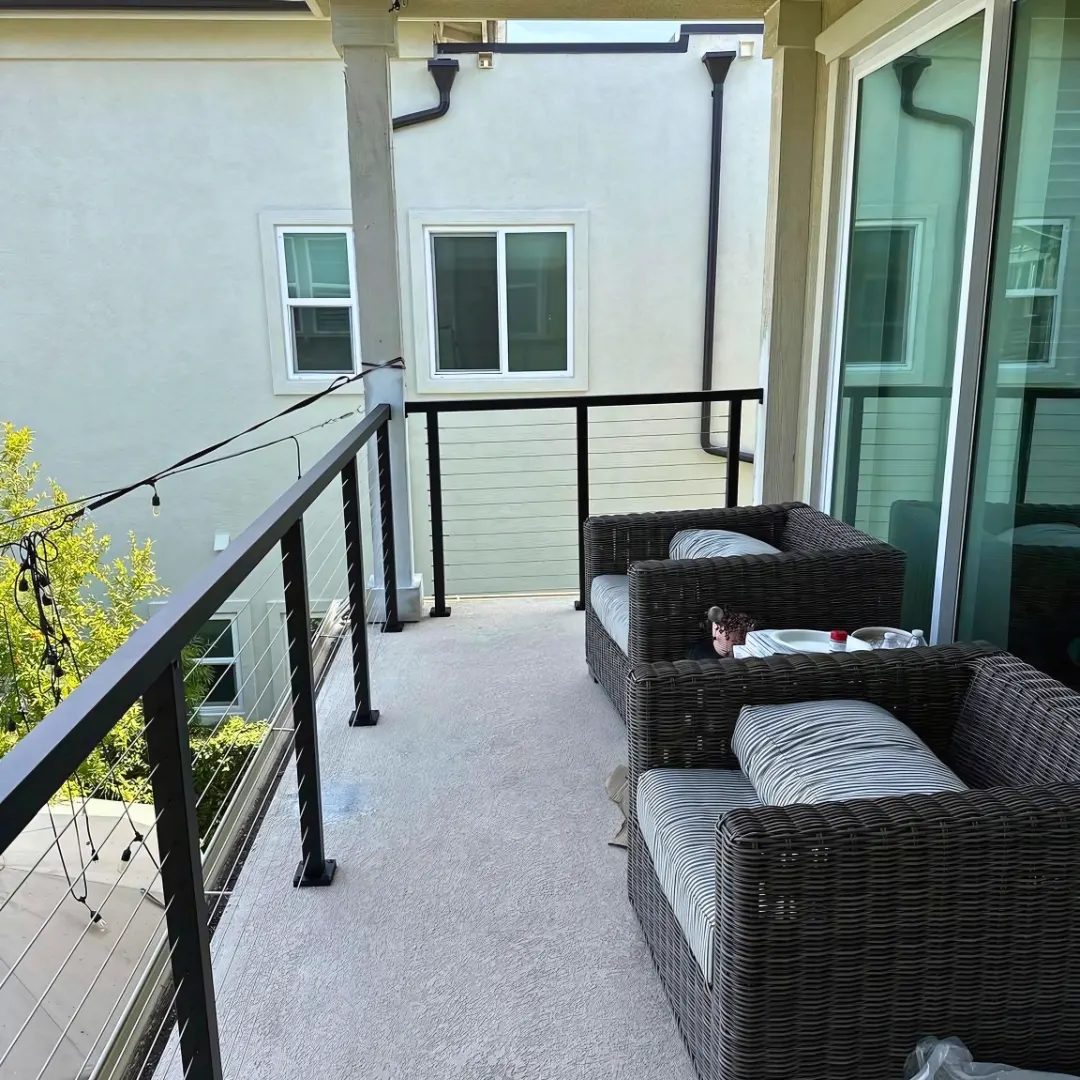 Cable railing balcony system