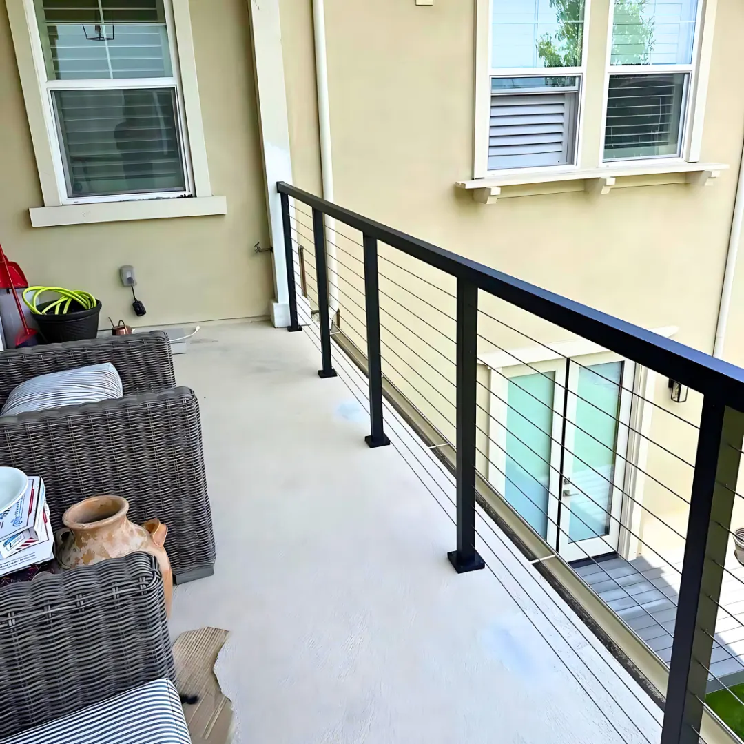 Residential cable railing