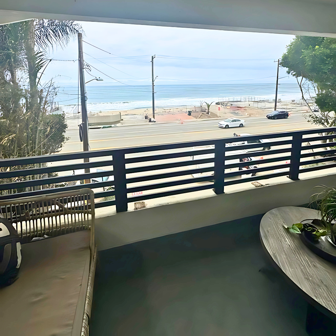Exterior aluminum railing