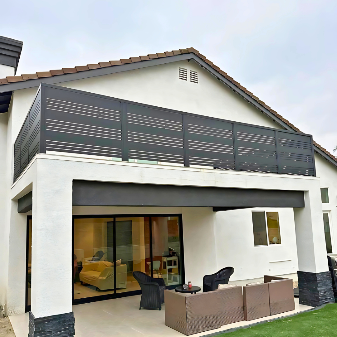 Aluminum balcony railing