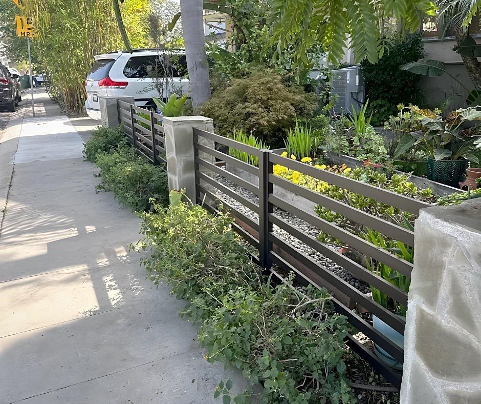 Aluglobus ALU20 aluminum fence