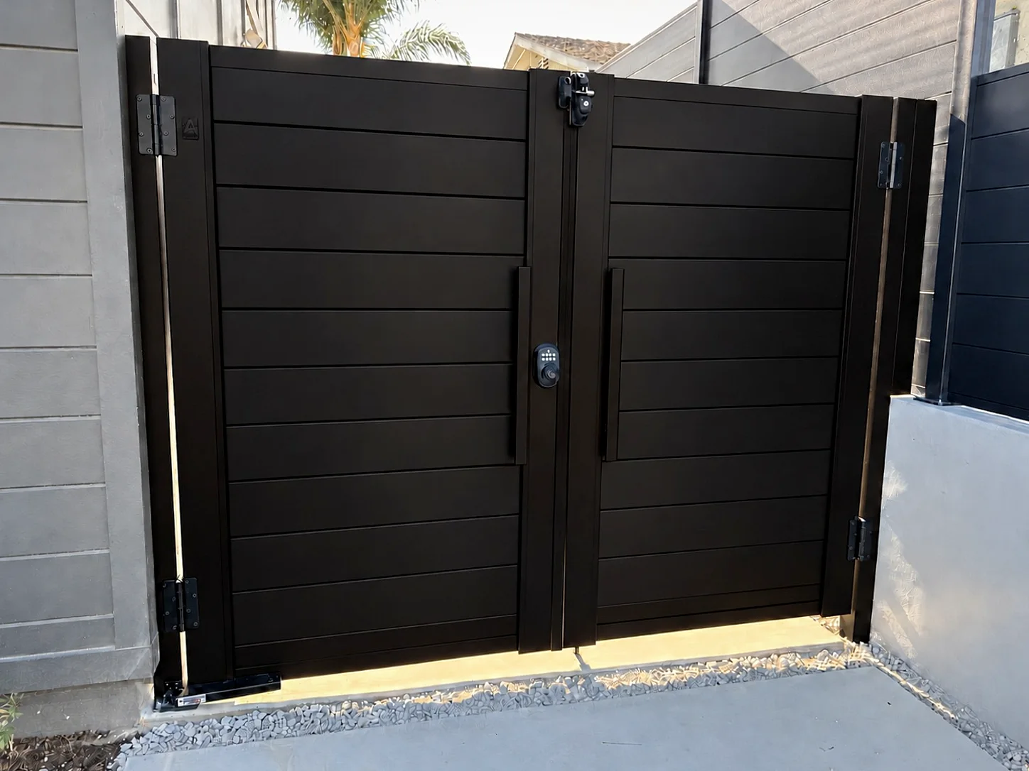 ALU60 dark bronze double gate
