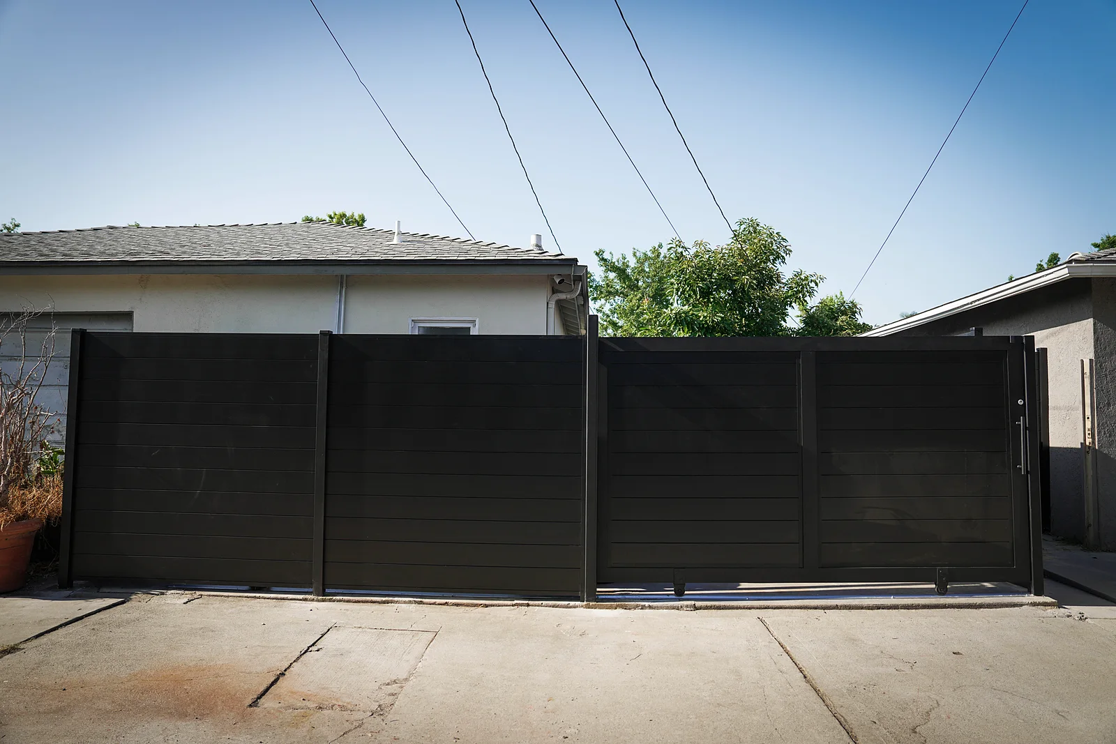 Wide ALU60 T&G gate and fence
