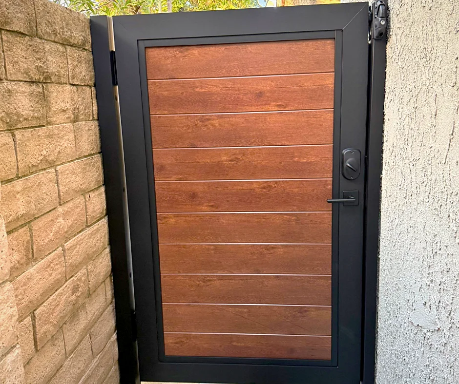 ALU60 wood grain gate with black frame