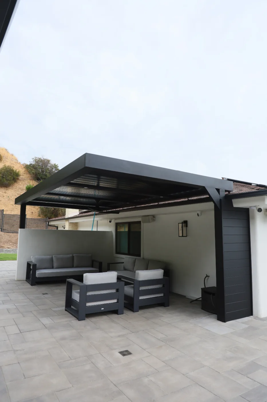 Burbank louvered patio cover, vertical view