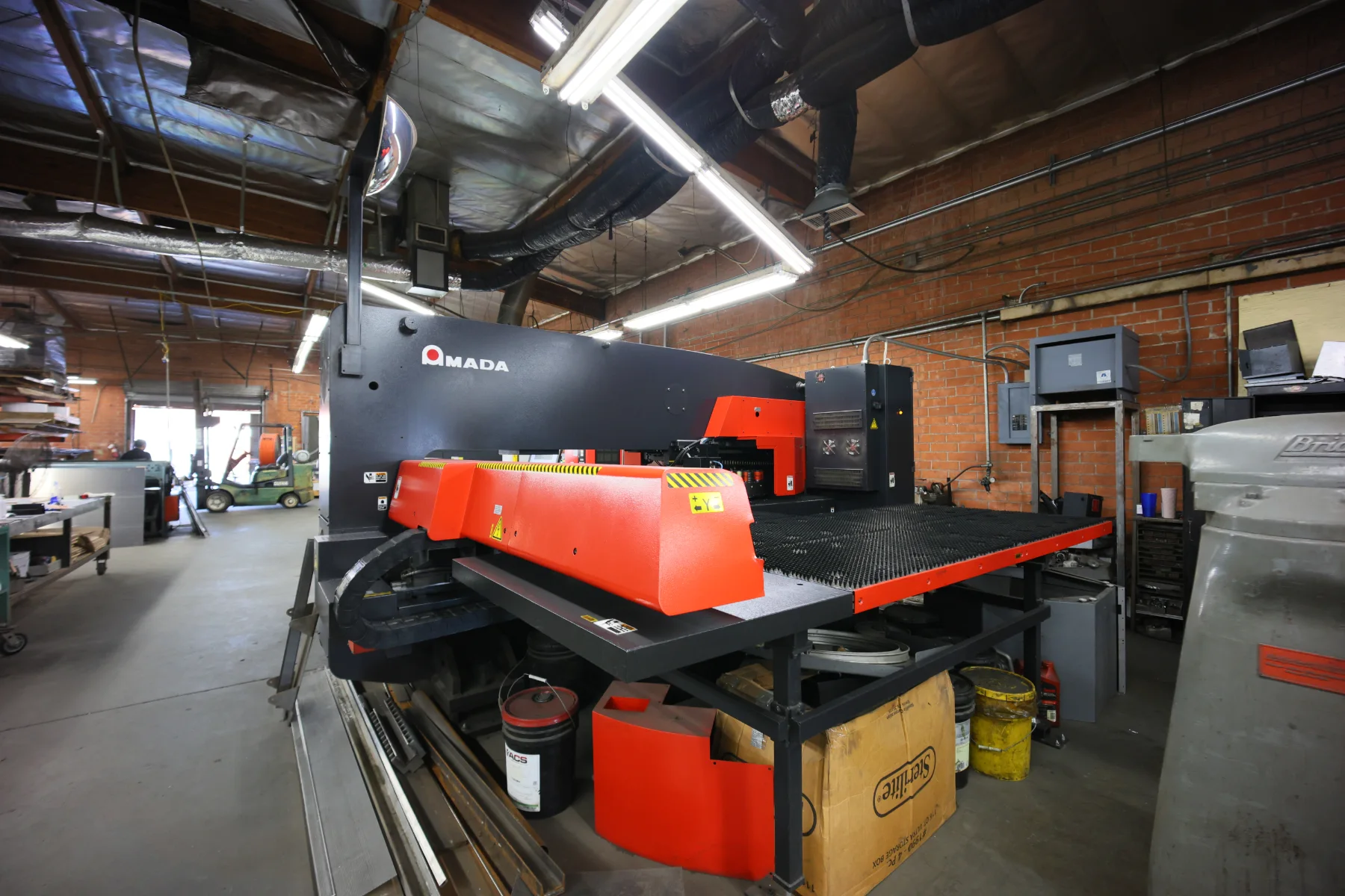 Inside the Aluglobus fabrication shop