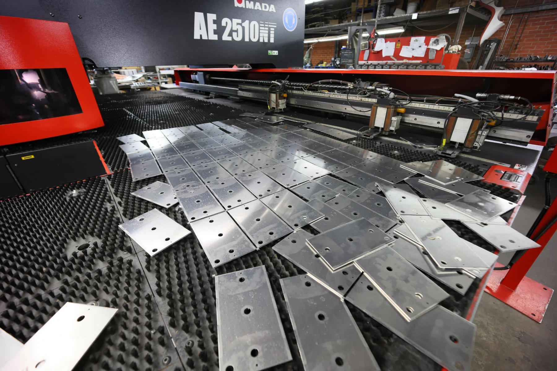 Inside the Aluglobus fabrication shop