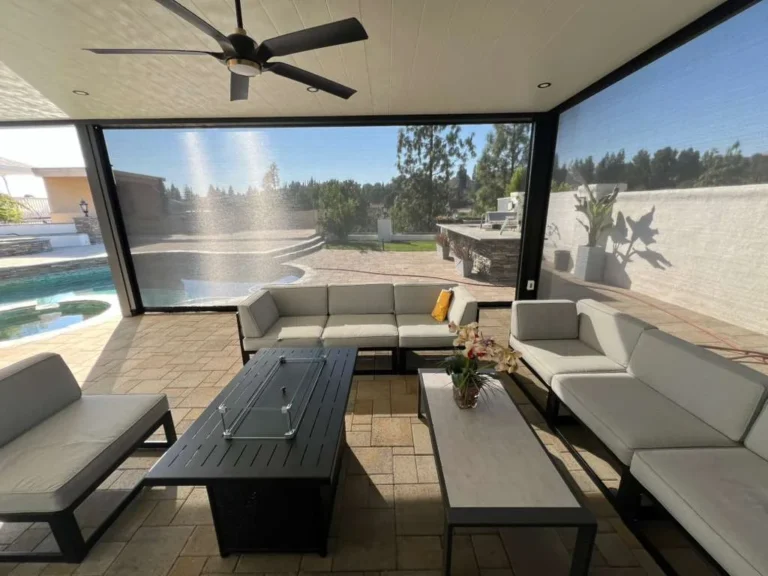 Insulated roof patio cover (ALU THERMA) installed by Aluglobus