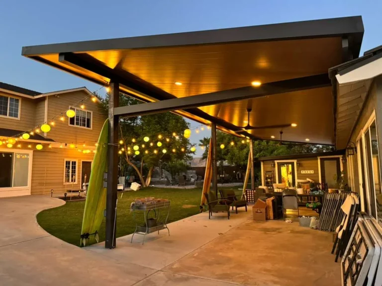 Insulated roof patio cover (ALU THERMA) installed by Aluglobus