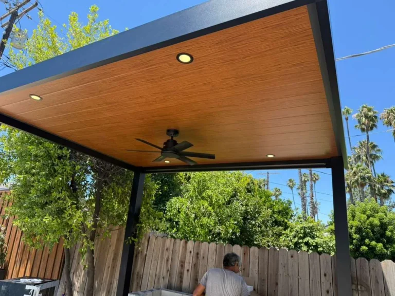 Insulated roof patio cover (ALU THERMA) installed by Aluglobus