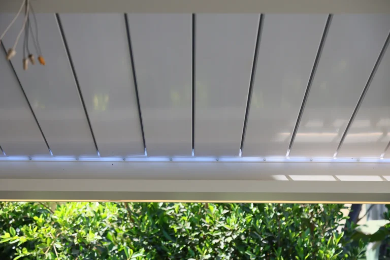 Automatic louver patio cover (ALU TANK) installed by Aluglobus