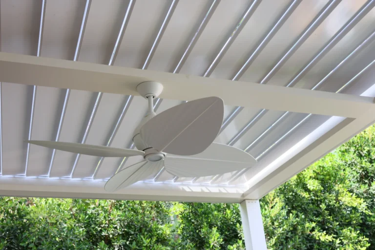 Automatic louver patio cover (ALU TANK) installed by Aluglobus